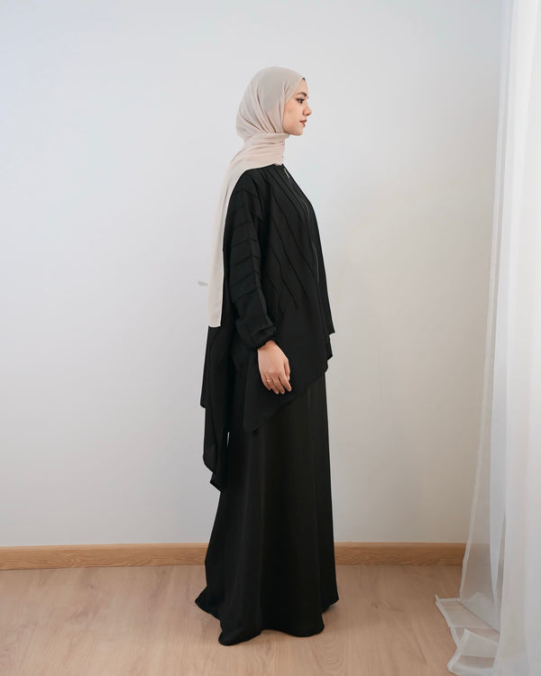 Free Size Black Zippered Cape C253