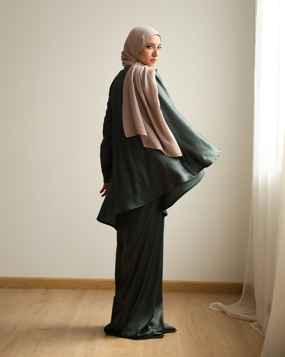 Shimmer Cape-Overlay Jumpsuit Green C1781