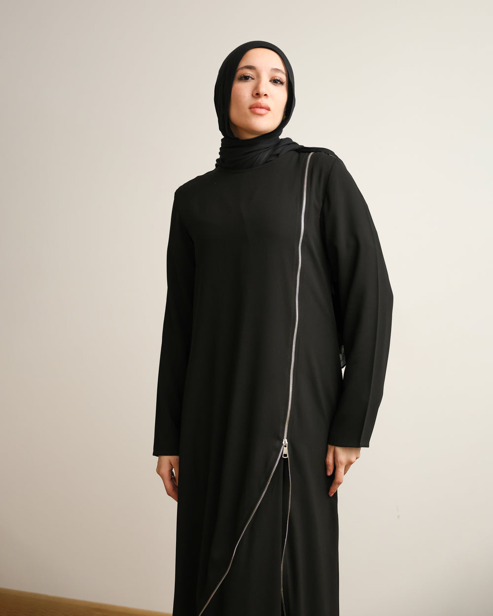 Asymmetric Zip Abaya C270