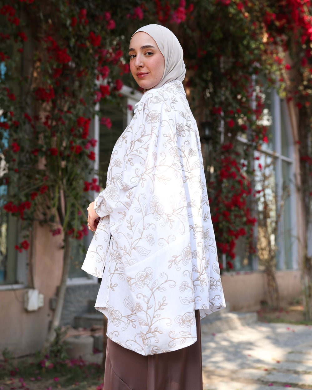 Floral Embroidered Oversized Linen Shirt Offwhite C2190