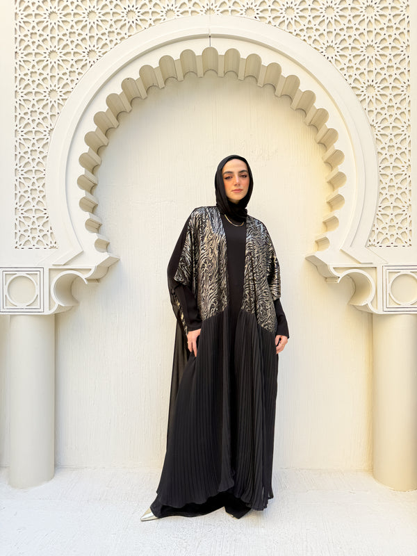 Free Size Pleated Cape Black C240