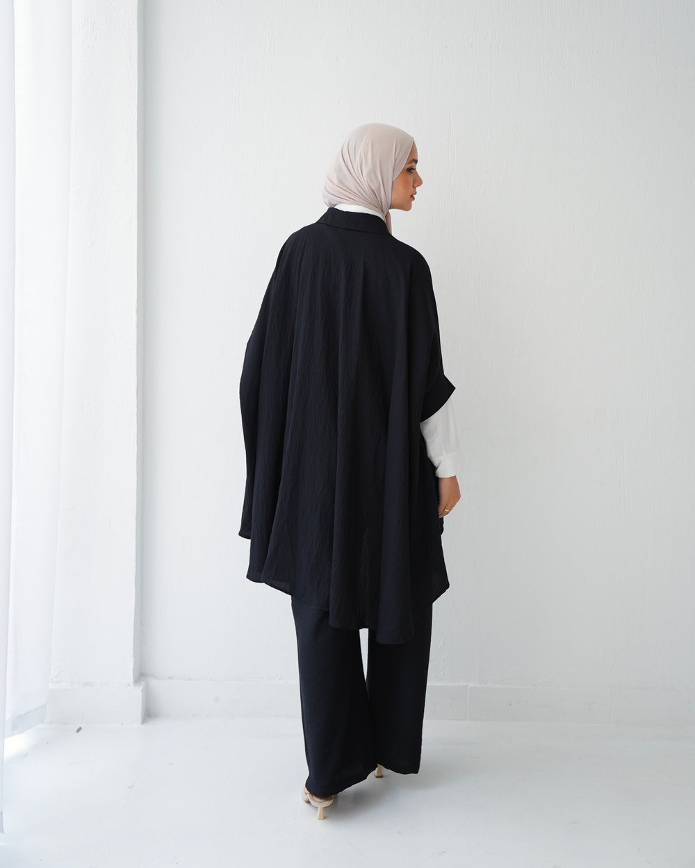 Over Sized Poncho and Pants Set Black C11063