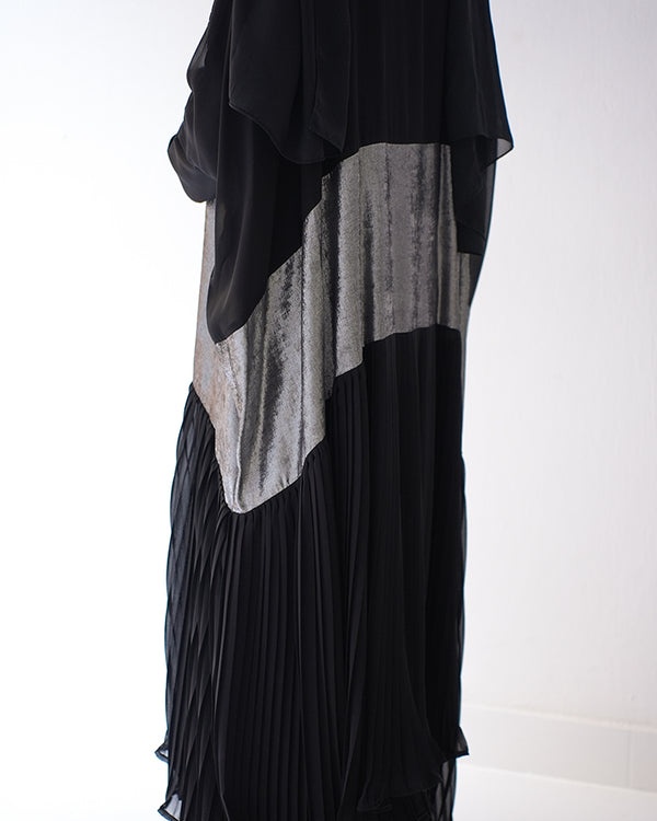 Free Size Pleated Cape Black Silver C215