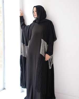 Free Size Pleated Cape Black Silver C215