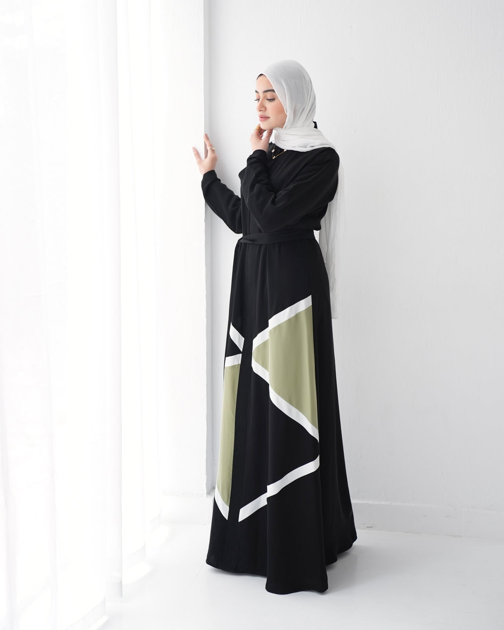 Silk Abaya Mint C90