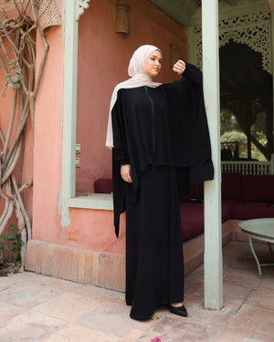 Free Size Black Zippered Cape C253