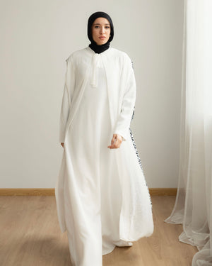 The Calligraphy Off White Cape C512