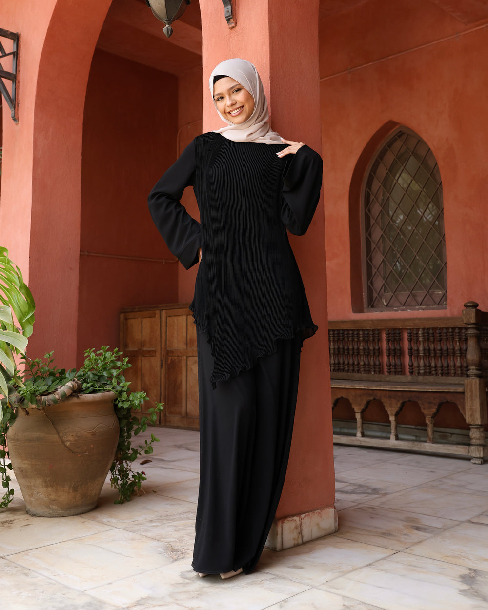 Pleated Layered Abaya Black C1102