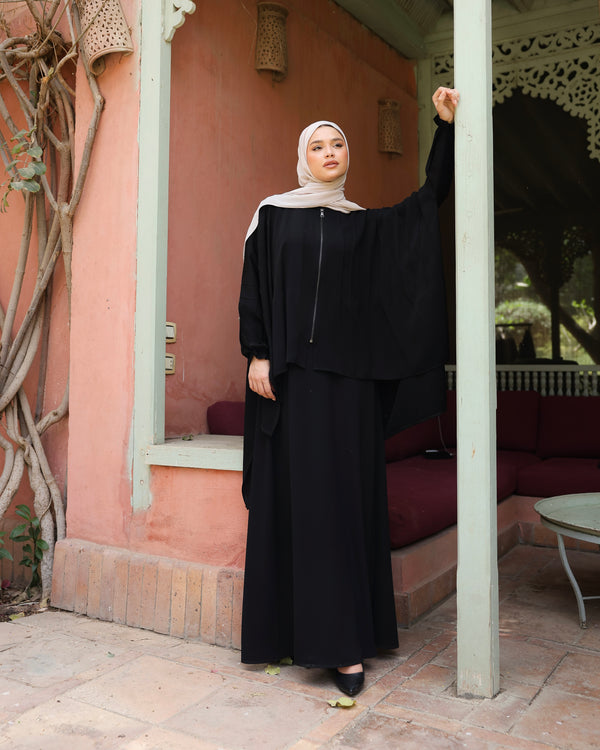 Free Size Black Zippered Cape C253