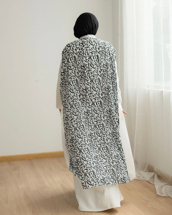 The Calligraphy Off White Cape C512