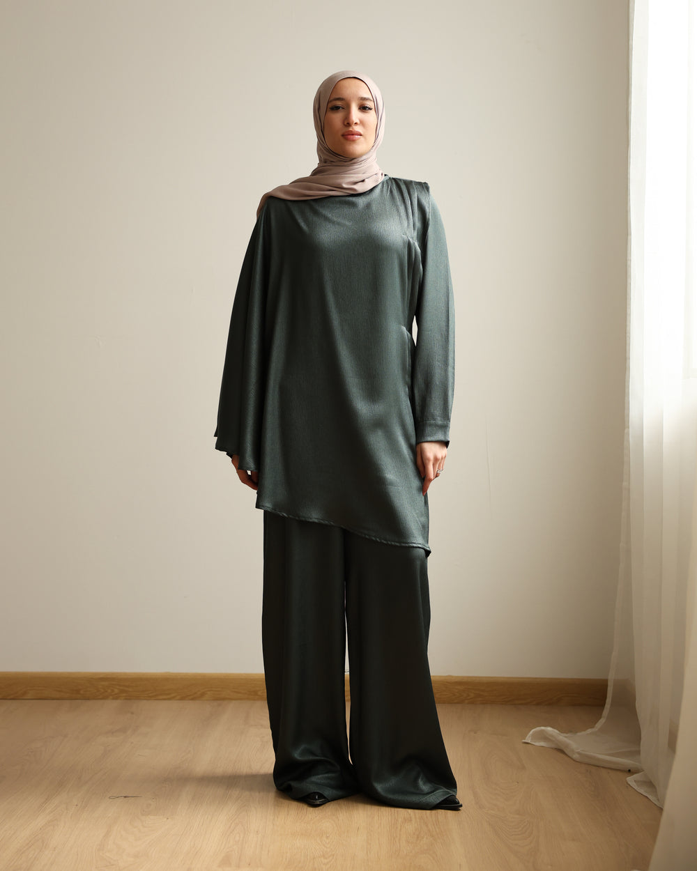 Shimmer Cape-Overlay Jumpsuit Green C1781