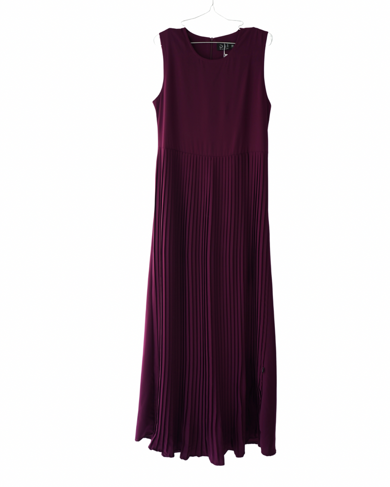 Sleeveless Pleated Dress Burgundy C202
