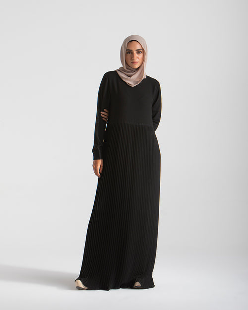 Sleeved Pleated Dress Black C211