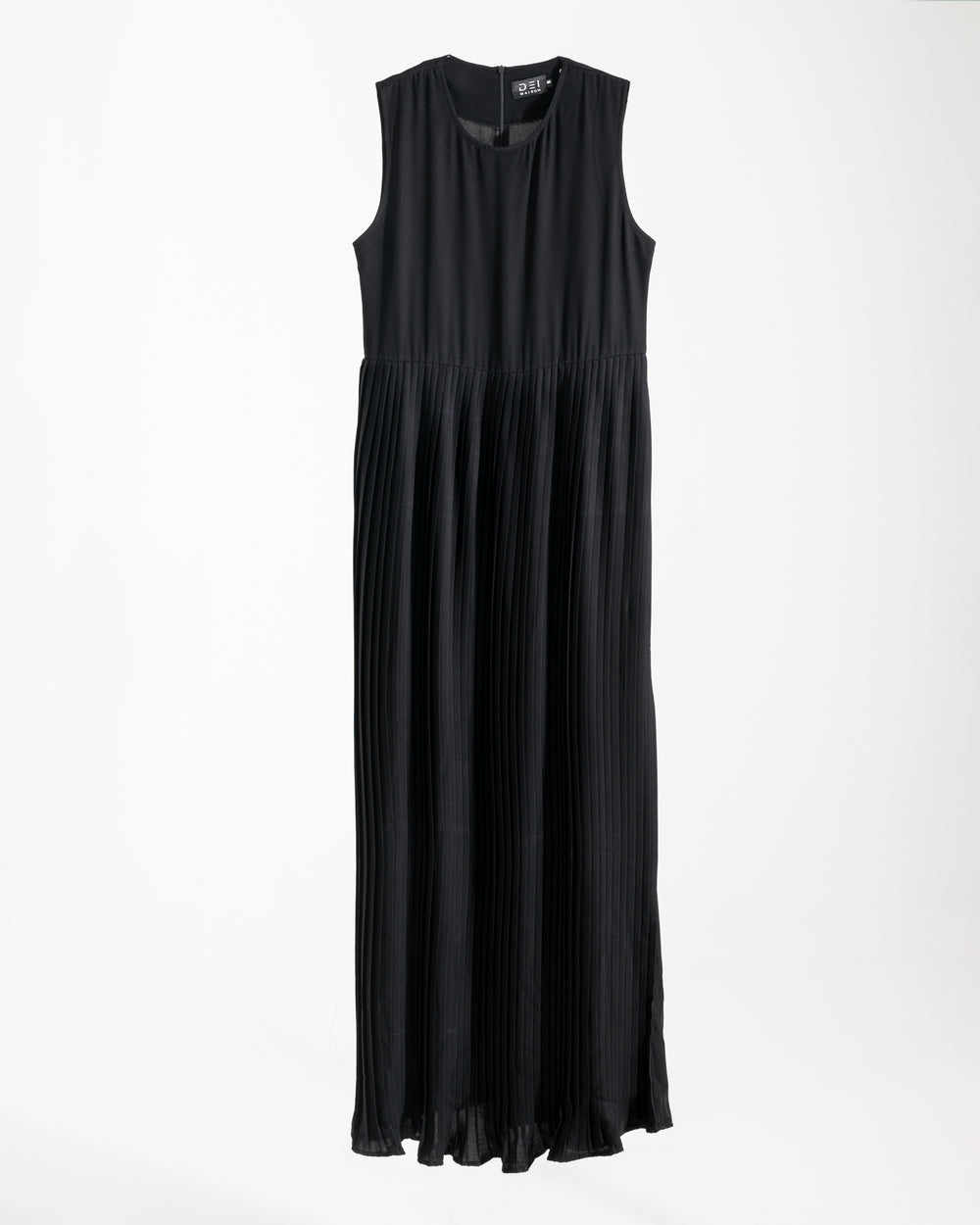 Sleeveless Pleated Dress Black C202
