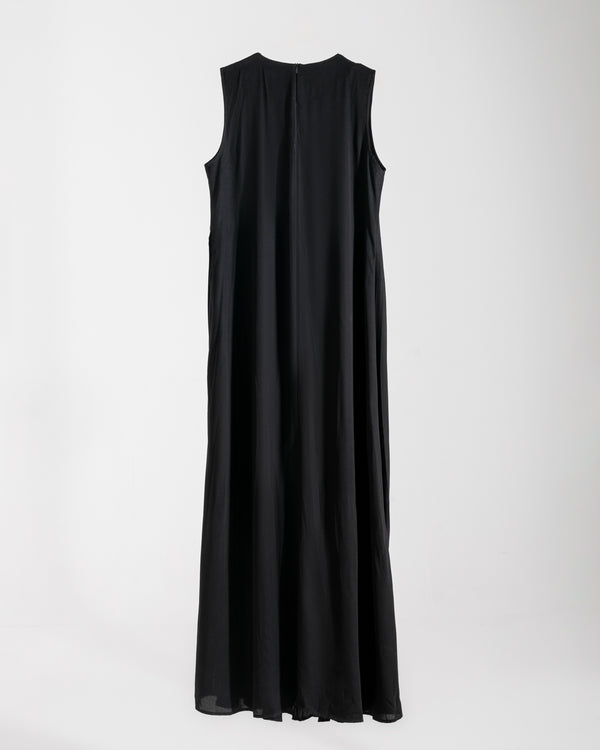 Sleeveless Pleated Dress Black C202