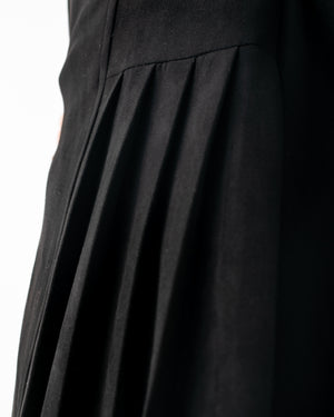 Suede Side Pleated Coat Black C194