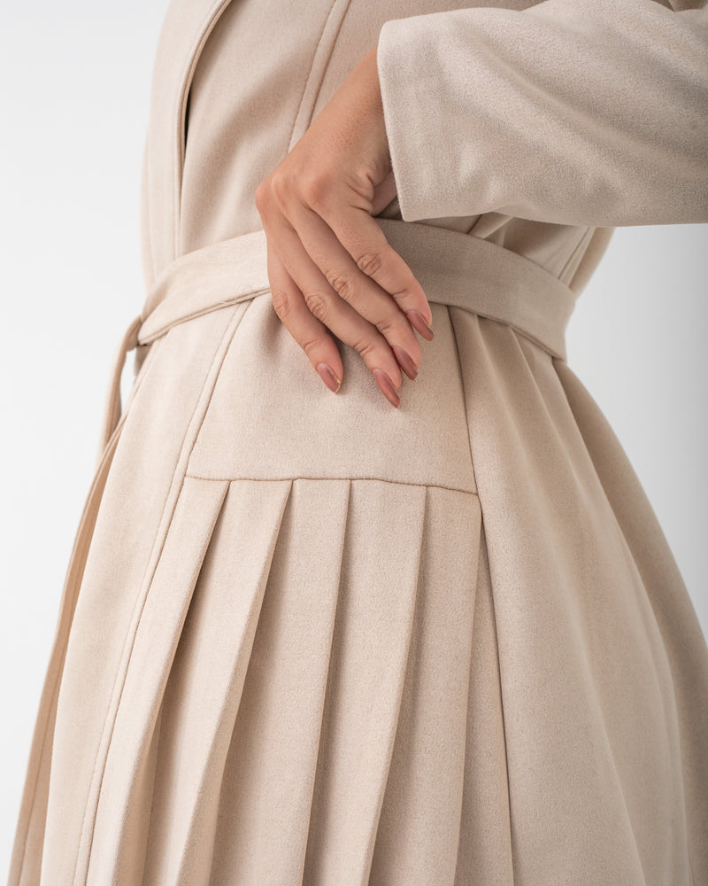 Suede Side Pleated Coat Cream C194