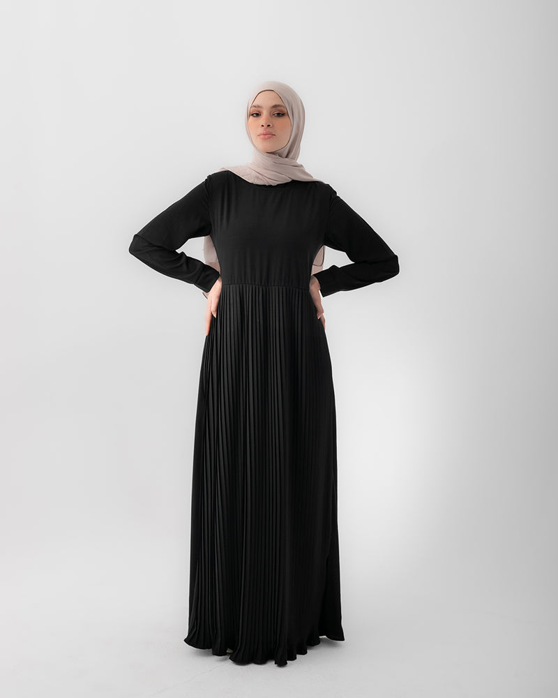 Sleeved Pleated Dress Black C211