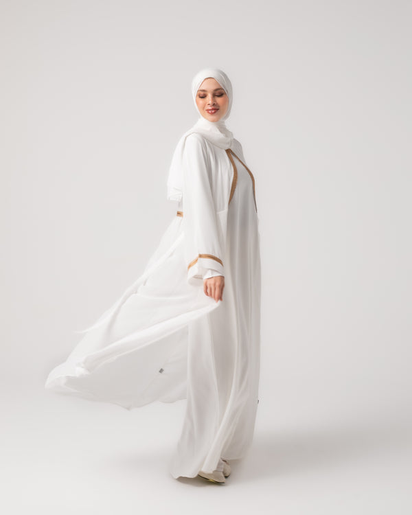 Open Chiffon Cape Offwhite C184