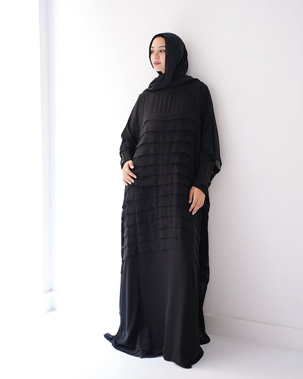 Free Size Pleated Cape Black C185