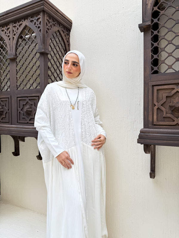 Free Size Pleated Cape Offwhite C240