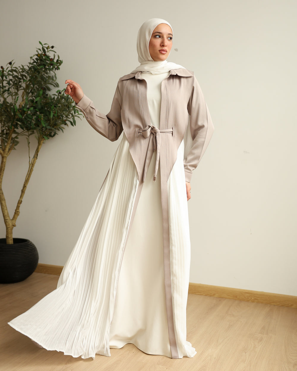 Open Pleated Abaya Beige C142