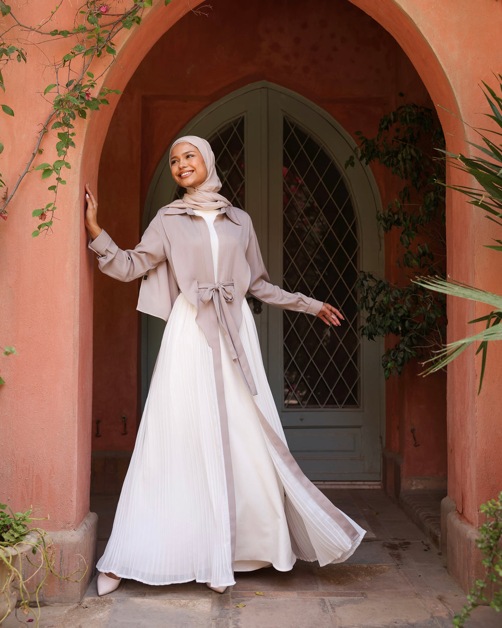 Open Pleated Abaya Beige C142