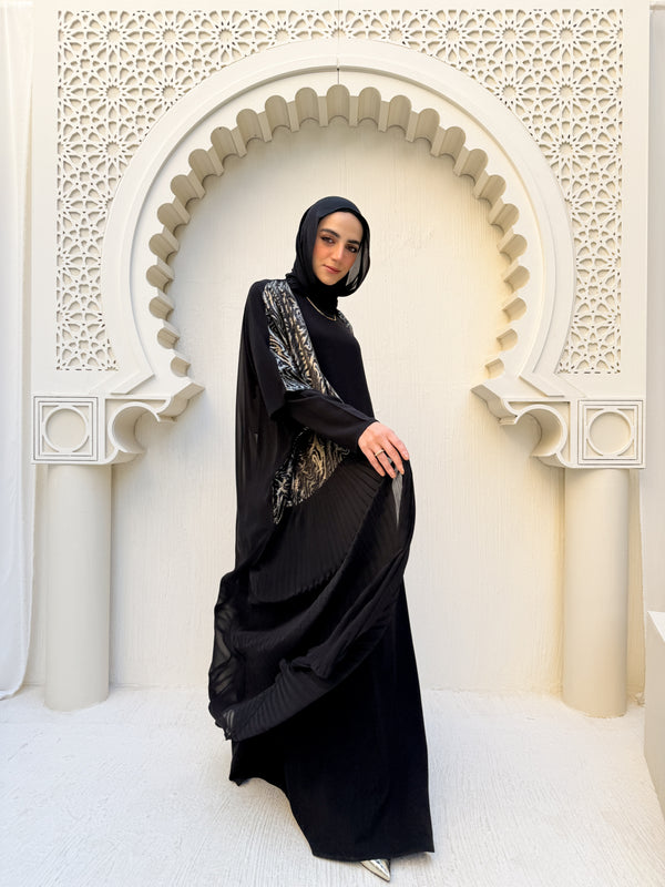 Free Size Pleated Cape Black C240