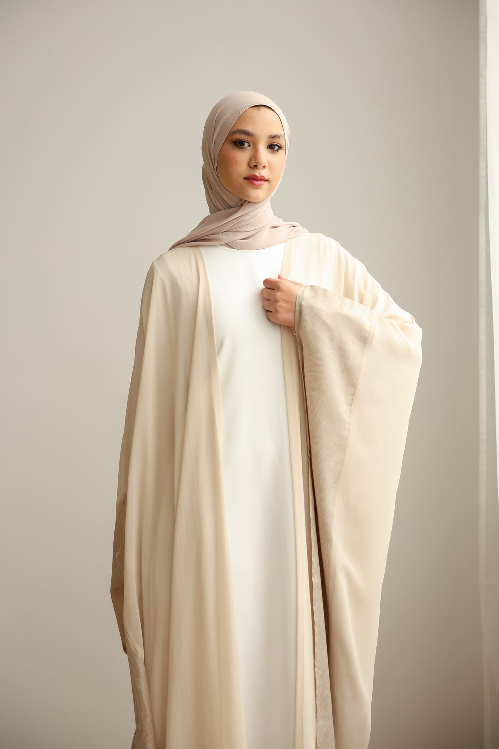 The Metallic Stroke Chiffon Cape Beige C274