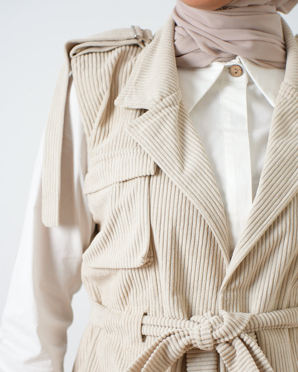 Corduroy Cargo Vest Cream C206