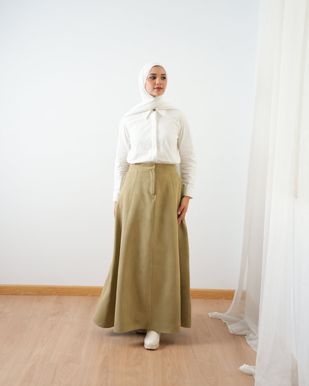 Suede Maxi Skirt Pistachio C2030
