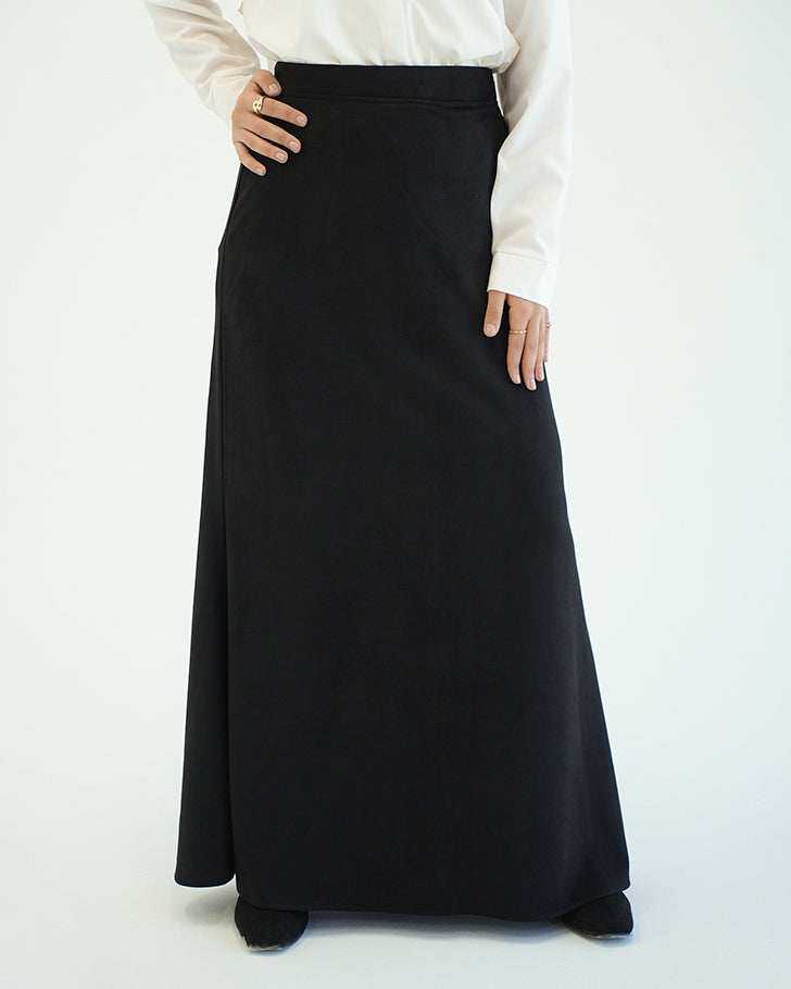 Suede Maxi Skirt Black C231