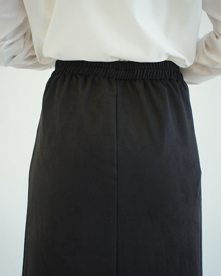 Suede Maxi Skirt Black C231