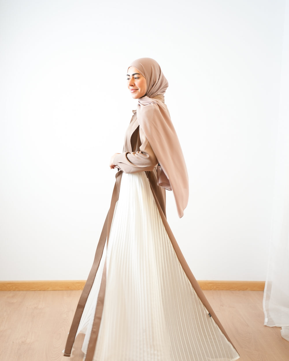 Open Pleated Abaya Cafe C142