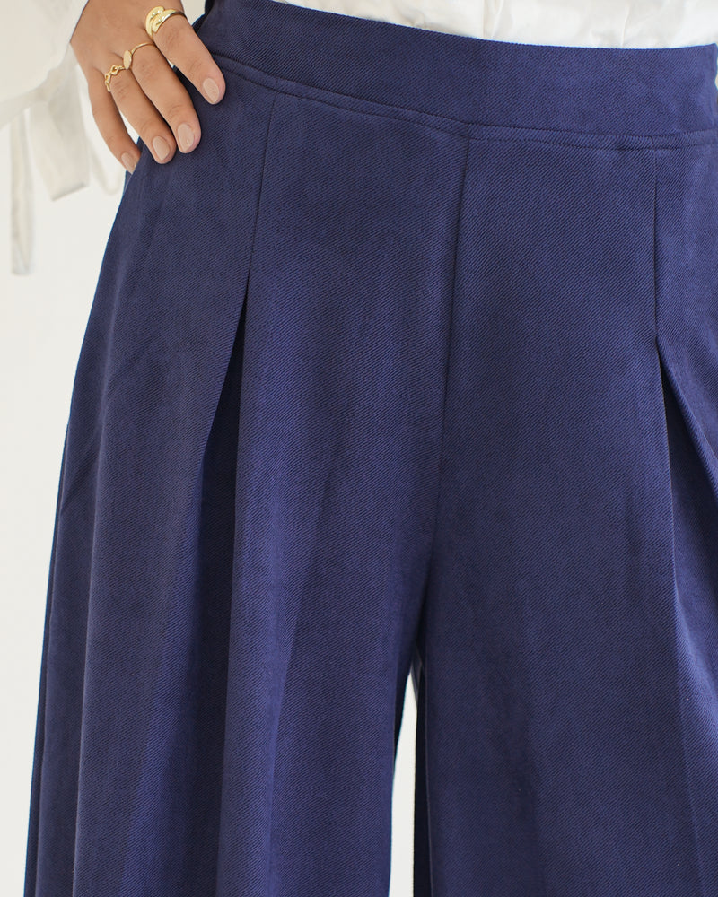 Suede Wide Pants Navy C170