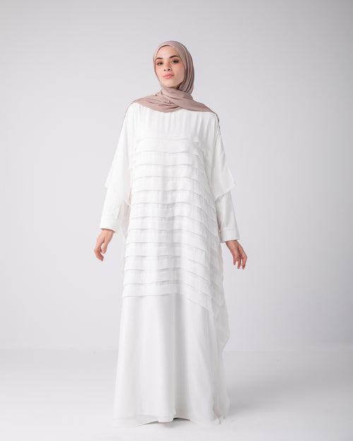 Free Size Pleated Cape Off-white C185