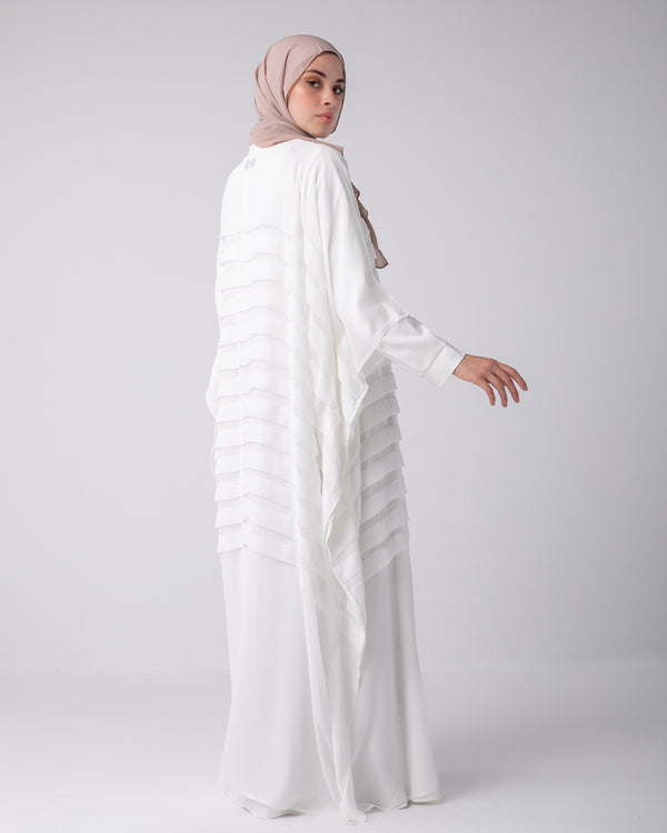 Free Size Pleated Cape Off-white C185