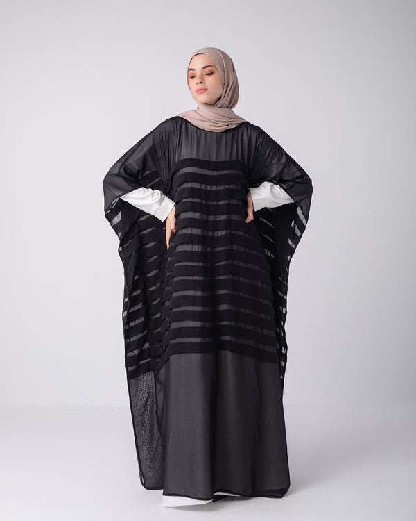 Free Size Pleated Cape Black C185